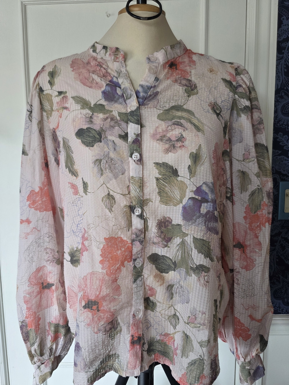 Eurpoean Floral Button Blouse Size Large - Lightweight Viscose Cotton